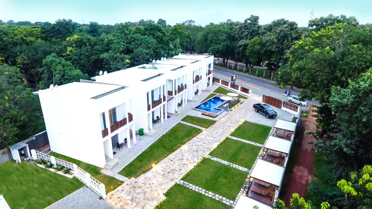 The Gizza Hotel Anuradhapura Exterior foto